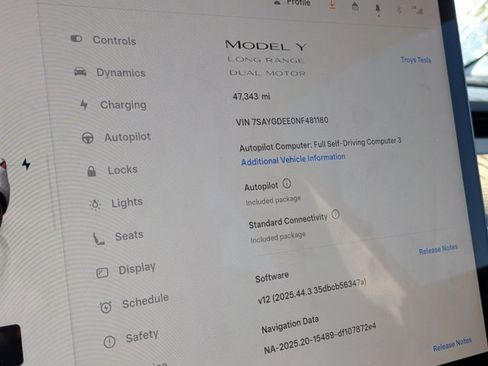 Used 2022 Tesla Model Y Long Range image 5