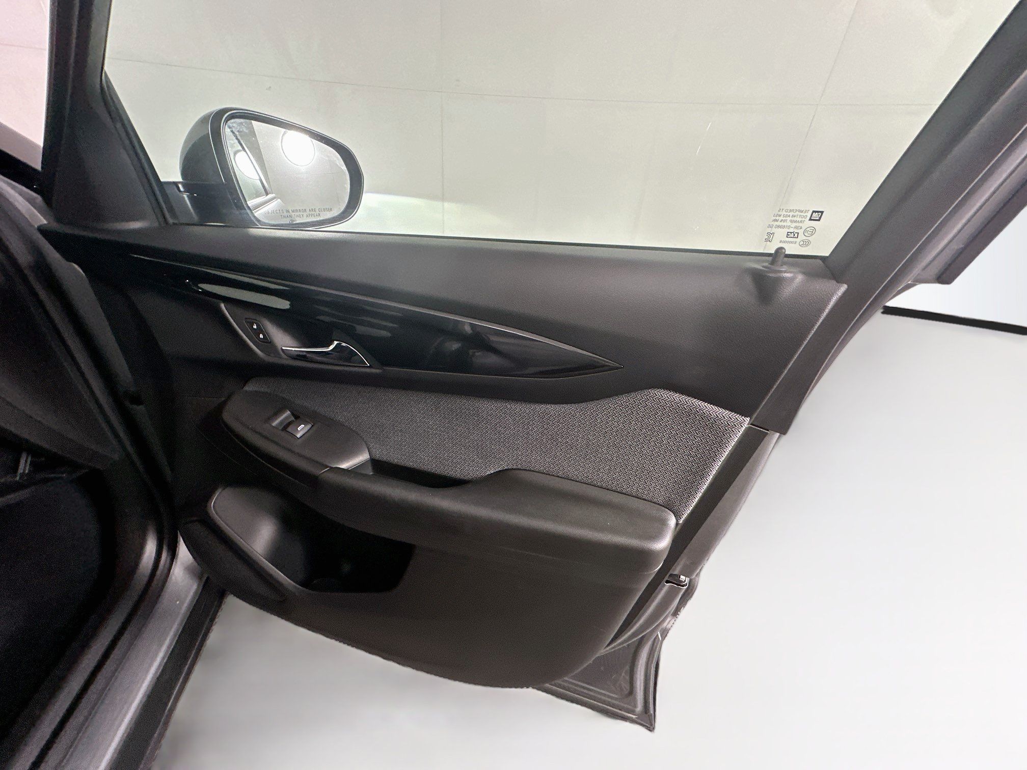 Used 2025 Chevrolet TrailBlazer LT AWD/4WD image 30