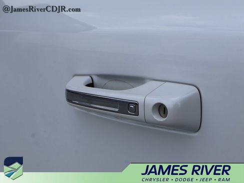 Used 2022 RAM 1500 Limited w/ Body Color Bumper Group AWD/4WD image 19