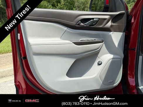 Used 2023 GMC Acadia SLT FWD image 20