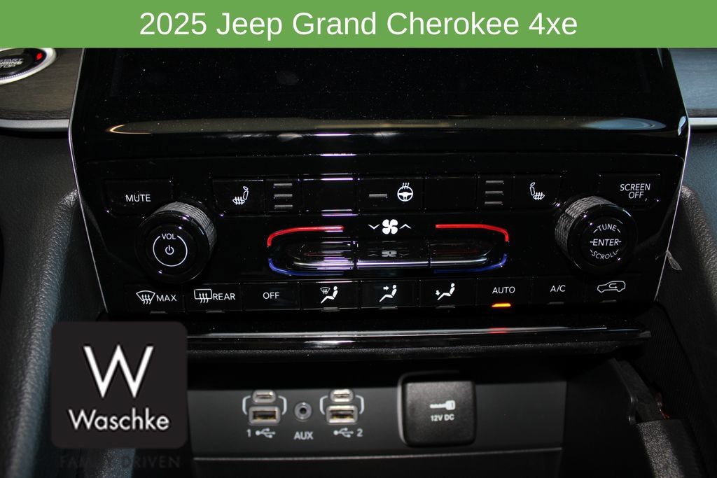 New 2025 Jeep Grand Cherokee Limited 4xe w/ Trailer Tow Package AWD/4WD image 32