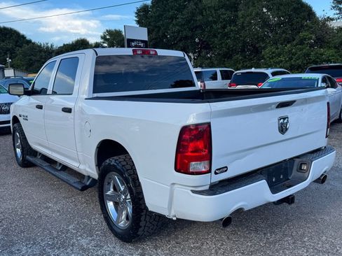 Used 2015 RAM 1500 Express RWD image 4