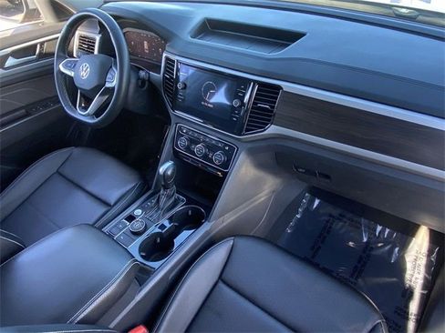 Used 2023 Volkswagen Atlas SE image 13