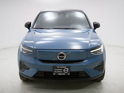 Certified 2023 Volvo C40 Recharge Core w/ Climate Package image 5