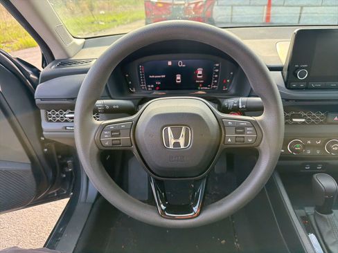Used 2023 Honda Accord EX image 15