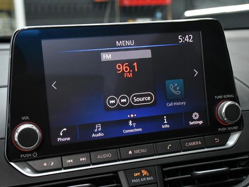 Used 2023 Nissan Altima 2.5 SV FWD image 37