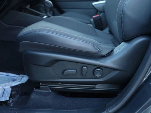 Used 2025 Subaru Forester Premium w/ Convenience Package #1 image 13