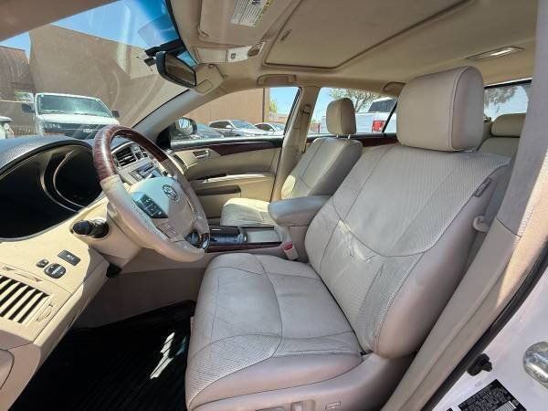 Used 2012 Toyota Avalon Limited FWD image 13