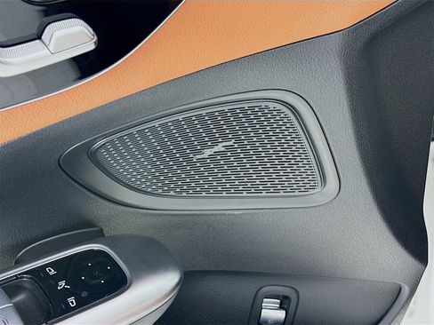 Certified 2022 Mercedes-Benz C 300 Sedan image 19