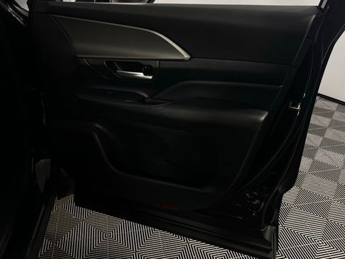 Used 2025 Toyota Grand Highlander AWD image 37