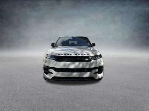 Used 2025 Land Rover Range Rover Sport SE AWD/4WD image 2