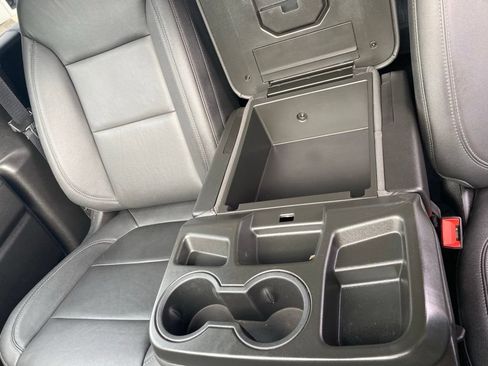 Used 2021 Chevrolet Silverado 1500 LT AWD/4WD image 17