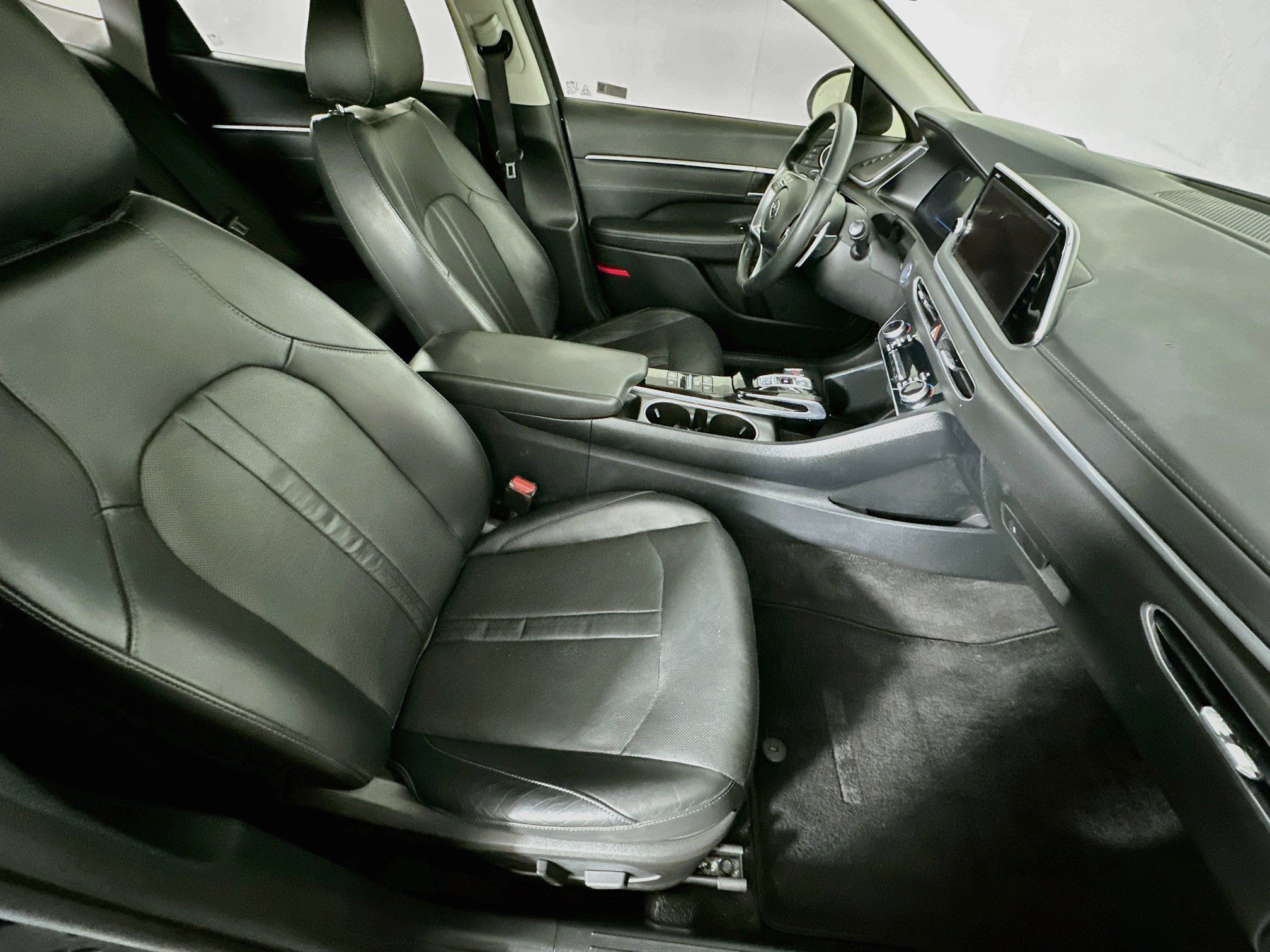 Used 2020 Hyundai Sonata Limited FWD image 32