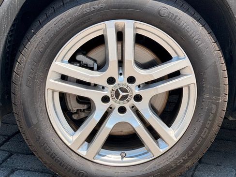Used 2022 Mercedes-Benz GLA 250 4MATIC image 11