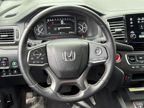 Used 2023 Honda Passport TrailSport image 18