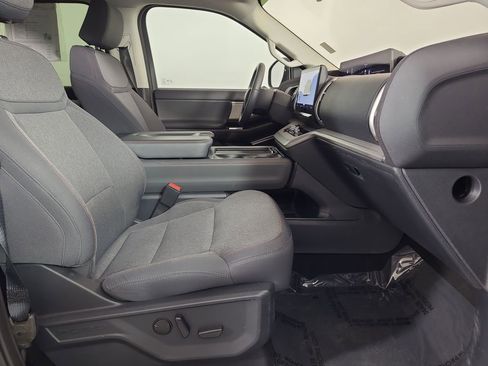 Used 2025 Ford Expedition Max Active image 21