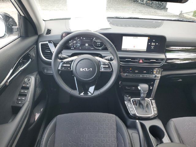 Certified 2024 Kia Seltos X-Line AWD/4WD image 13