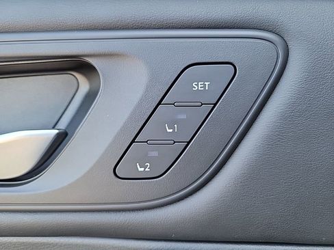 Certified 2022 Nissan Rogue SL w/ SL Premium Package image 23