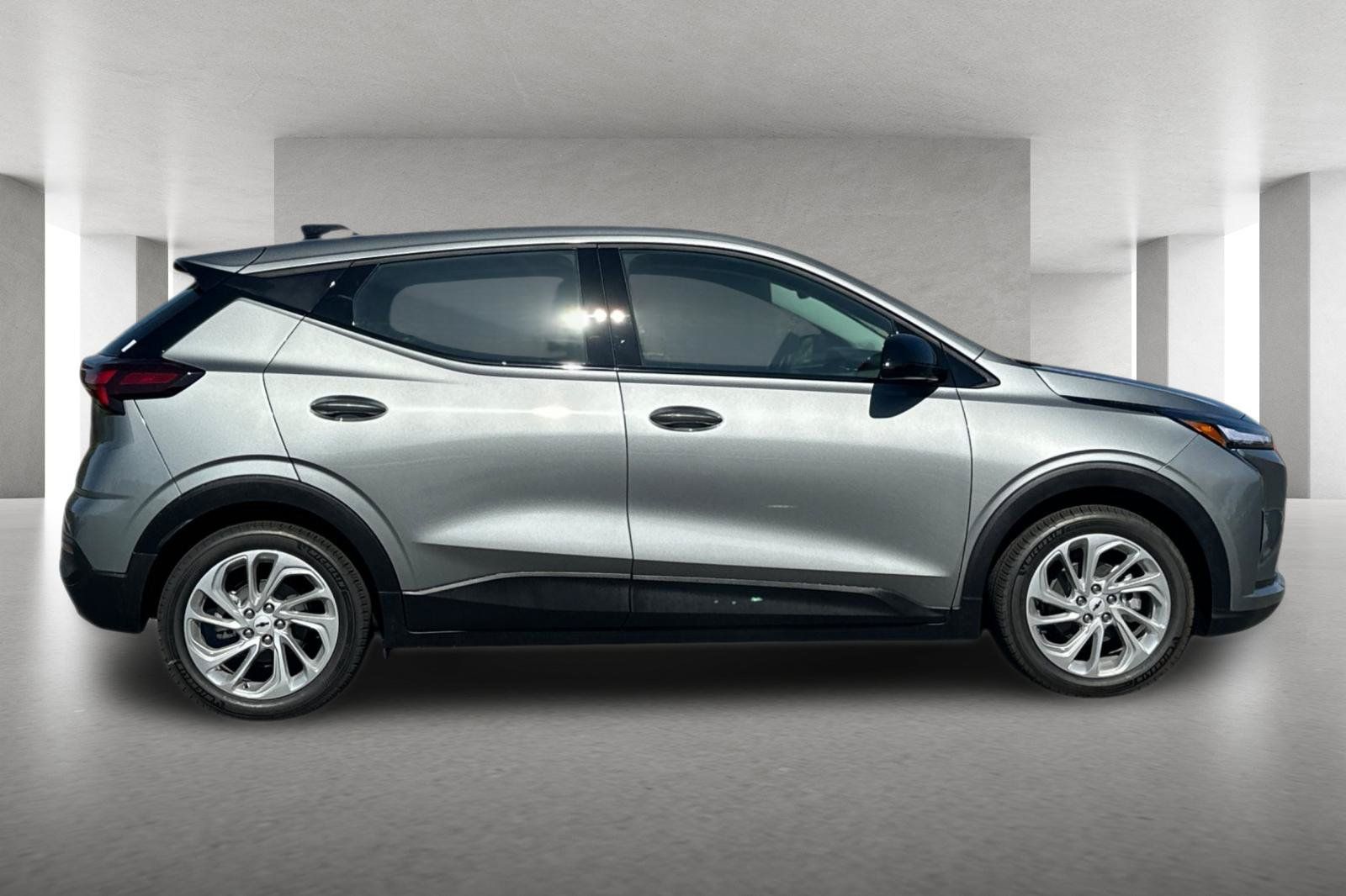 New 2027 Chevrolet Bolt LT w/ Comfort Package FWD image 3