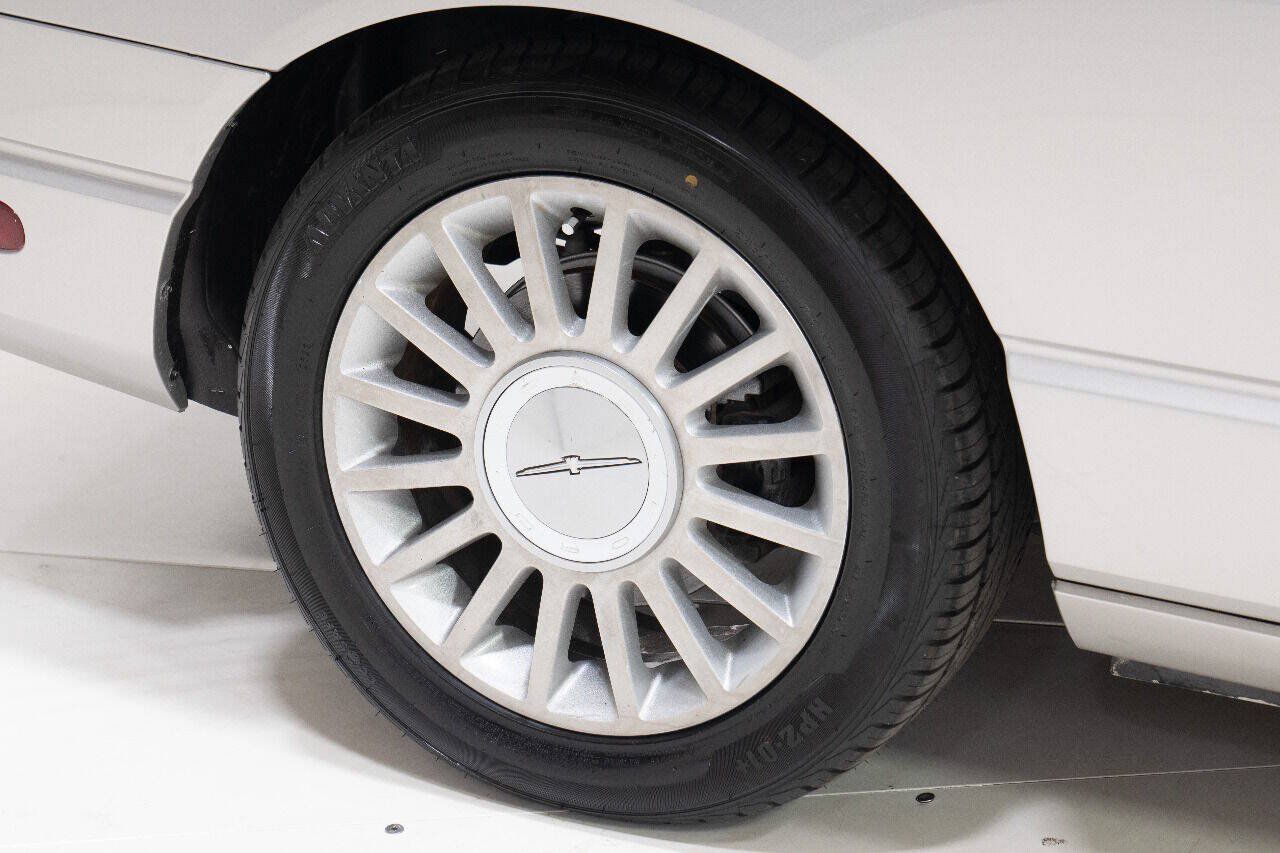 Used 2005 Ford Thunderbird RWD image 37