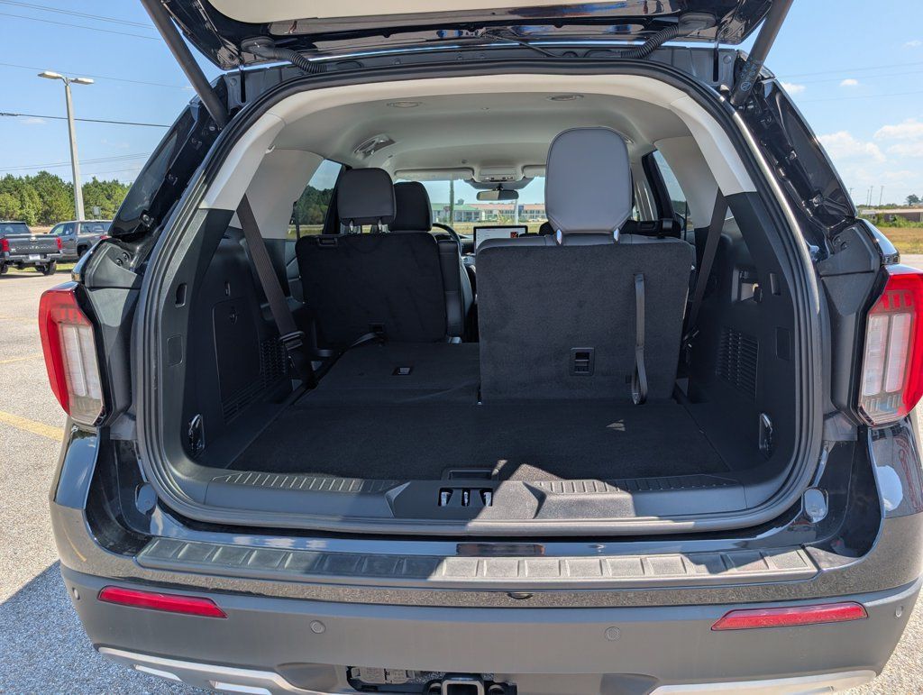 Used 2026 Ford Explorer Active w/ Active Comfort Package RWD image 31