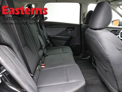 Used 2023 Nissan Rogue S AWD/4WD image 24