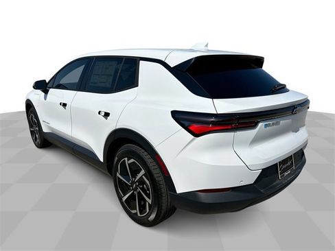 New 2025 Chevrolet Equinox EV LT image 6