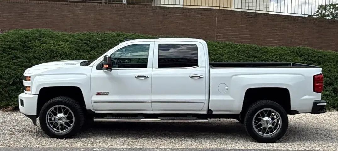 Used 2019 Chevrolet Silverado 3500 LTZ w/ Duramax Plus Package AWD/4WD image 2