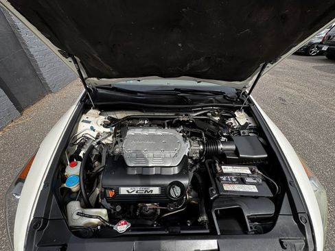 Used 2010 Honda Accord EX-L image 9