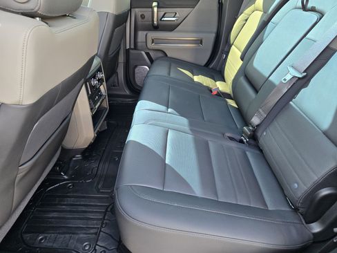 Used 2024 GMC Hummer EV 3X image 29