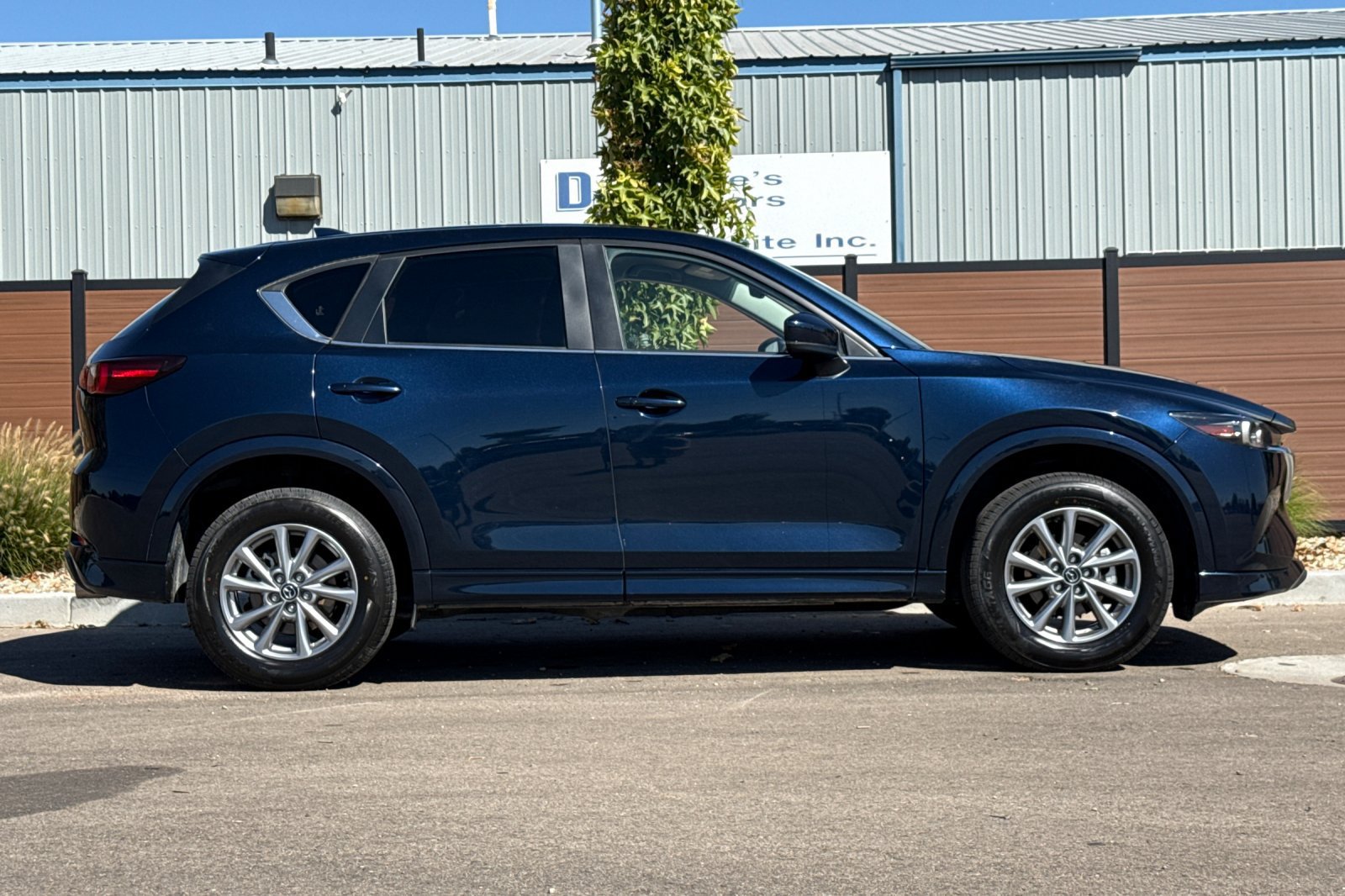 Used 2025 MAZDA CX-5 AWD 2.5 S w/ Select Package image 3