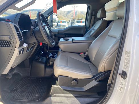 Used 2019 Ford F550 4x4 Regular Cab Super Duty image 10