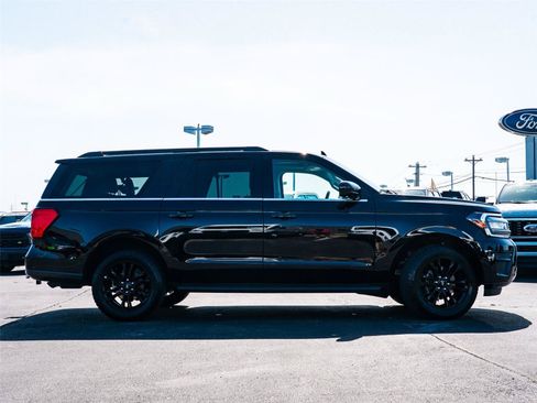 Used 2024 Ford Expedition Max XLT RWD image 4