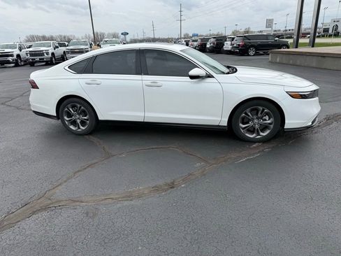 Used 2023 Honda Accord EX-L image 8