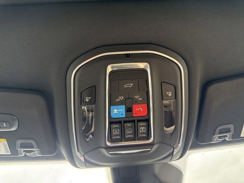 Used 2022 Jeep Grand Cherokee Limited 4xe AWD/4WD image 19