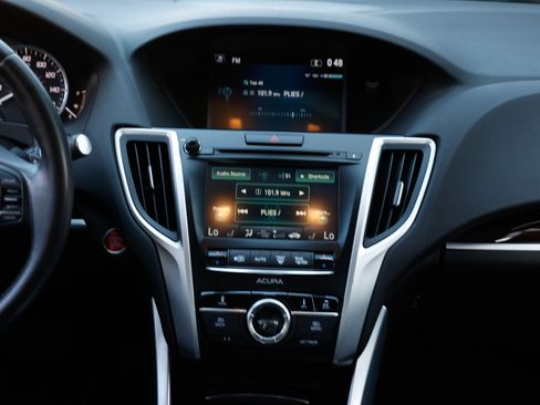Used 2016 Acura TLX V6 image 38