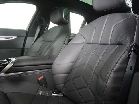 Used 2026 BMW i7 eDrive50 image 11