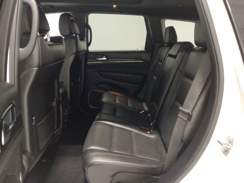Used 2020 Jeep Grand Cherokee High Altitude AWD/4WD image 18