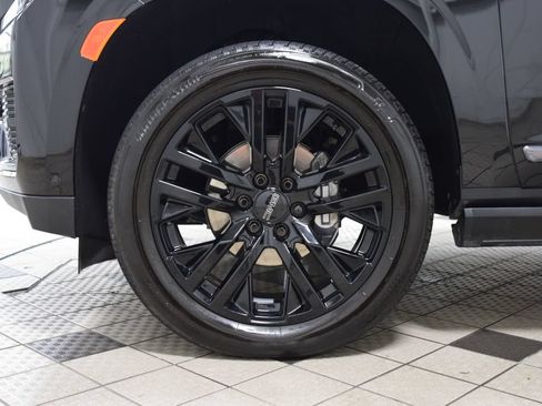 Used 2024 GMC Yukon Denali Ultimate AWD/4WD image 29
