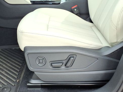New 2025 Audi Q5 Premium Plus AWD/4WD image 14