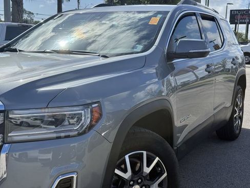 Used 2023 GMC Acadia SLE w/ Driver Convenience Package image 6