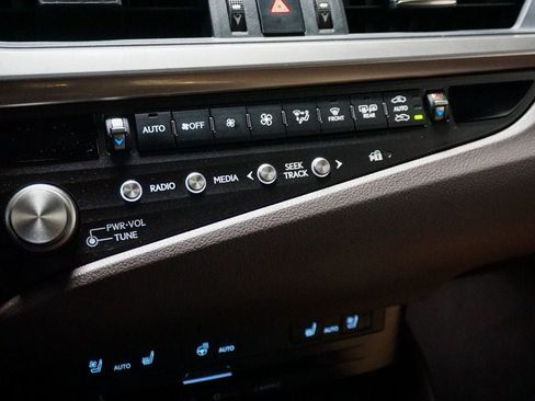 Used 2021 Lexus ES 250 w/ Premium Package image 31