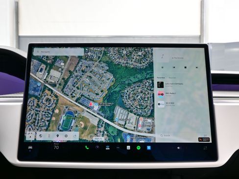 Used 2021 Tesla Model S Plaid image 19