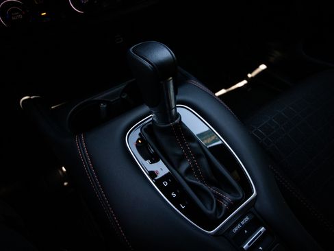 Certified 2024 Honda HR-V Sport image 22