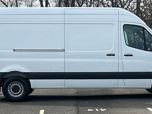 New 2025 Mercedes-Benz Sprinter 2500 image 3