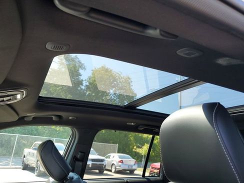 New 2025 Jeep Grand Cherokee Limited w/ Luxury Tech Group II image 14