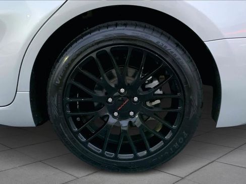 Used 2023 Toyota Camry SE image 10