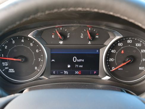 Used 2024 GMC Terrain SLT image 21