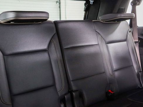 Used 2024 GMC Yukon SLT w/ SLT Premium Package AWD/4WD image 33