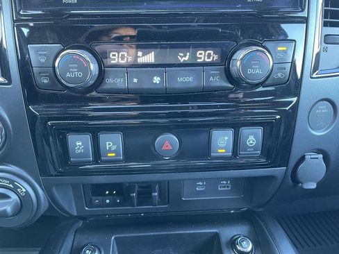 Used 2020 Nissan Titan PRO-4X w/ Pro-4x Convenience Package image 42